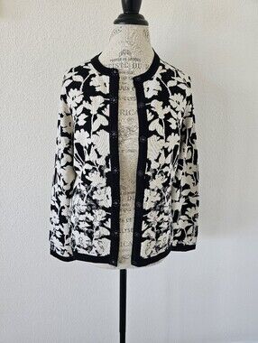 Amber Sun 100% Merino Wool Floral Embellished Cardigan sz M